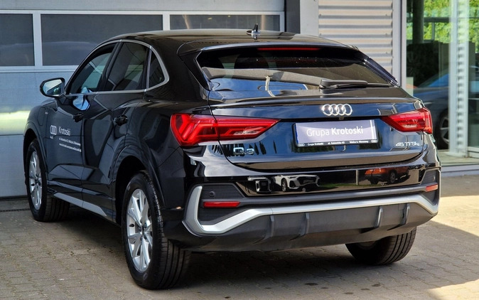 Audi Q3 cena 238900 przebieg: 8000, rok produkcji 2023 z Zbąszynek małe 781